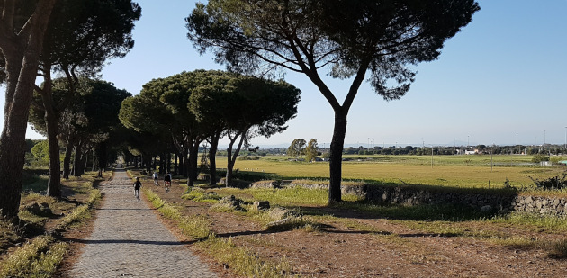 Pellegrinaggio a piedi sull’Appia Antica