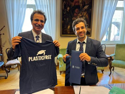 Firmato accordo LUMSA-Plastic Free contro l’inquinamento da plastica