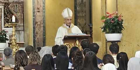 Il cardinale Baldassare Reina durante l'omelia
