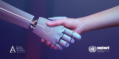 Mano robotica che stringe una mano umana